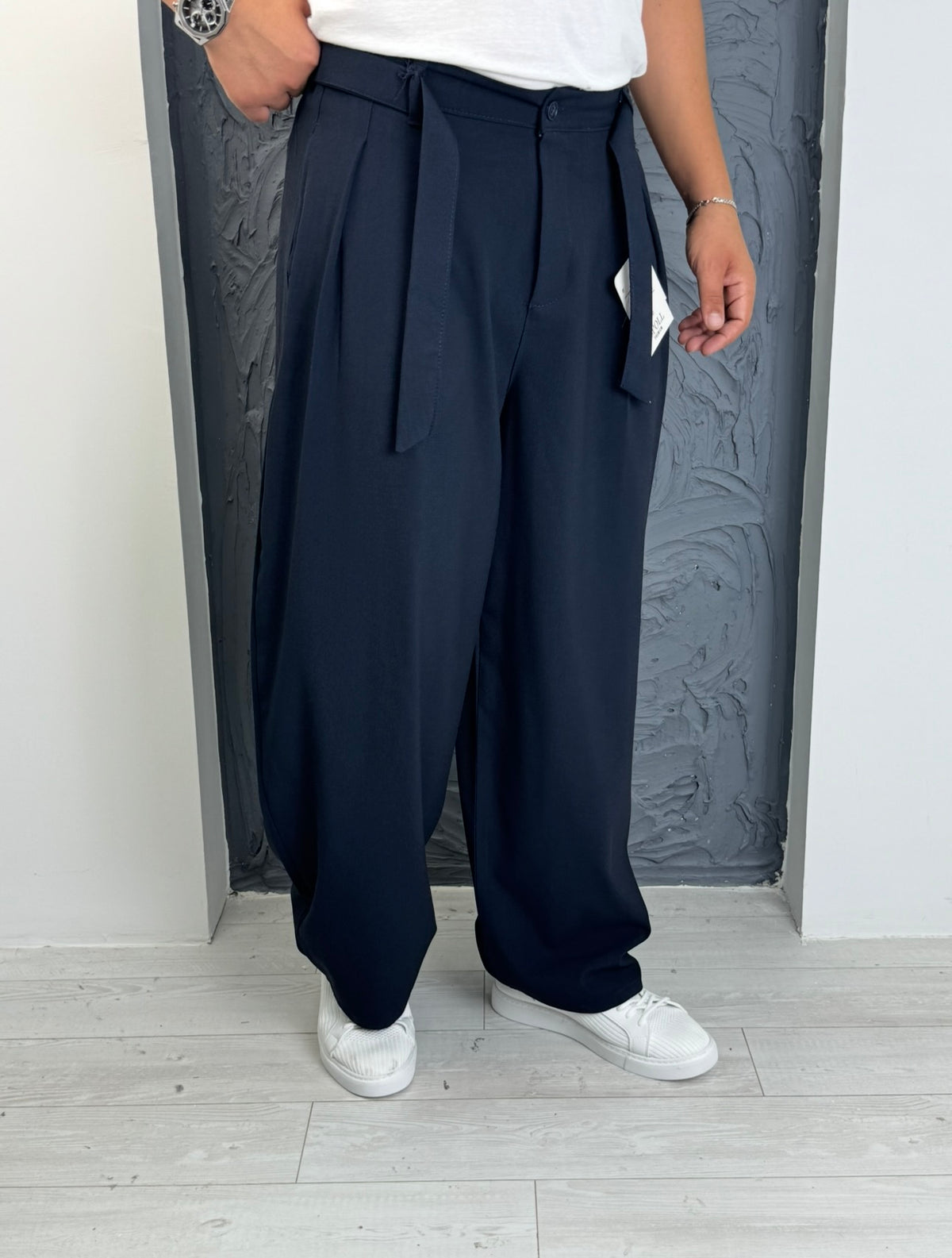 Kore Kesim Kuşaklı Balon Pantolon Lacivert Mk54